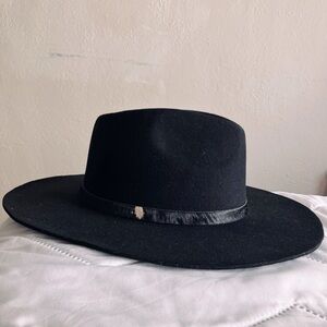Black Wide Brim Fedora Hat